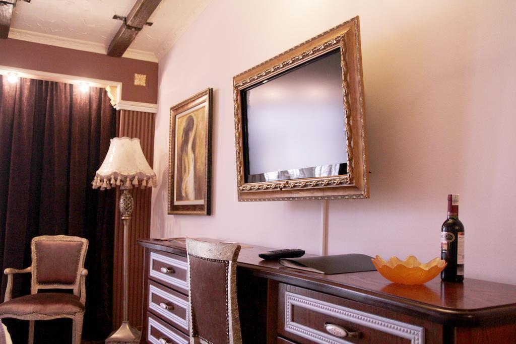 Hotel Boutique Vila Fernando Tirana Room photo