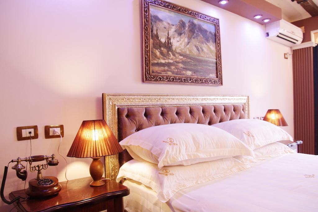 Hotel Boutique Vila Fernando Tirana Room photo