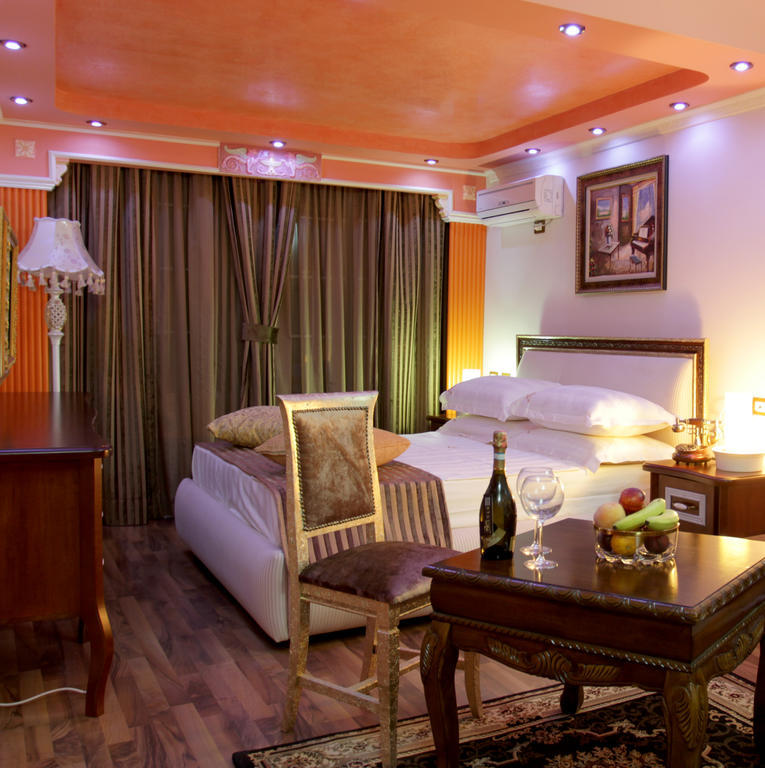 Hotel Boutique Vila Fernando Tirana Room photo